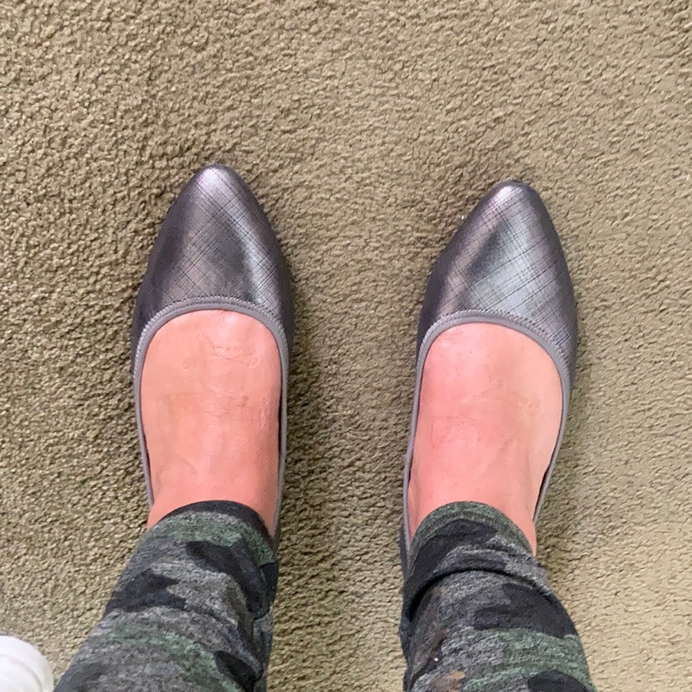 NWOT Born Silver flats - Picture 1 of 5